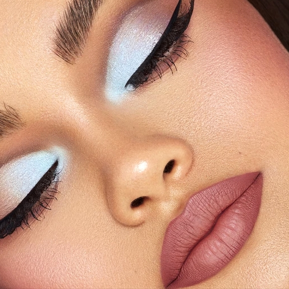 "Stassie" Matte Lip Kit - Picture 6 of 16